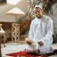 happy-man-of-islamic-faith-holding-misbaha-beads-a-D7JBRHE-1.jpg